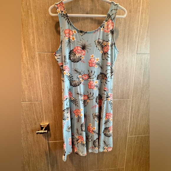 3 ardene summer mini dresses - Picture 3 of 8